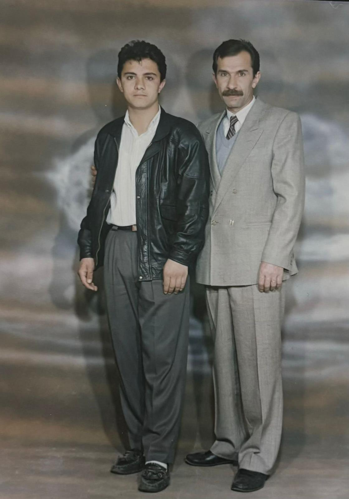 ;;;;;;;;;;;;;;;;;;;;00000003