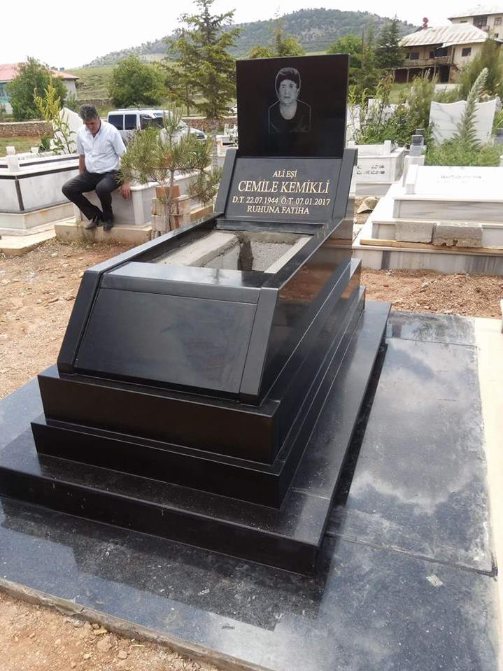 a Siyah Granit Mezar Modelleri - 1