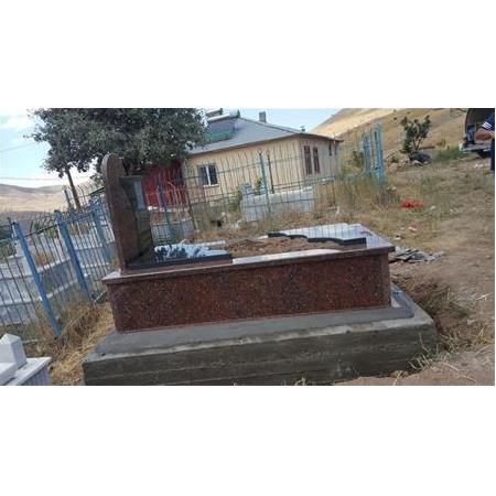 Malatya'ya Montajı Yapılan Kırmızı Siyah Granit 5cm Kalınlıkta Özel Mezar Modelimiz
