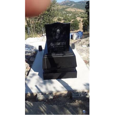 Tunceli'ye Montajı Yapılan Absolut Black 13cmlik Konik Blok Granit Mezar Modelimiz