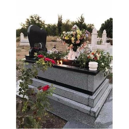 Kahramanmaraş Pazarcık'a Montajı Yapılan 10luk Beta Gövdeli ve 8lik Absolut Black Baştaşlı Mezar