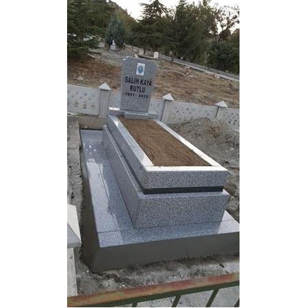 Ankara'dan Sipariş, Isparta Uluborlu'ya Montajı Yapılan Mezar Modeli