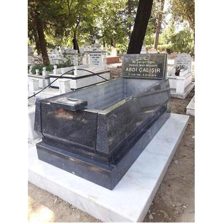 Antalya'ya Montajı Yapılan 15cm kalınlıkta Nero Gaska granit konik blok mezar modeli