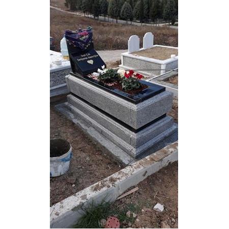Bursa'ya Montajı Yapılan 10luk Profilli Beta Ve 5lik Absolut Black Karışımı Mezar Modeli