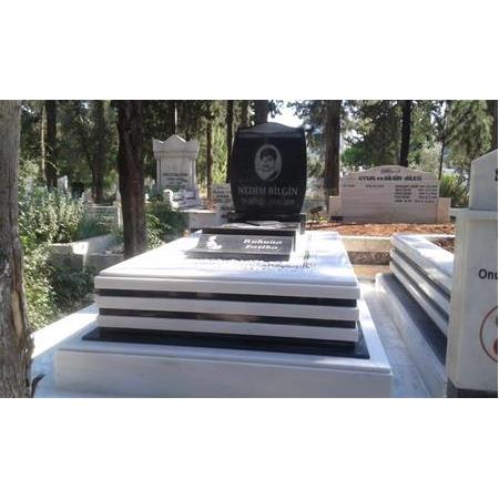 Mersin'de Montajı yapılan 13cm kalınlıkta Absolut Black Mezar Modeli