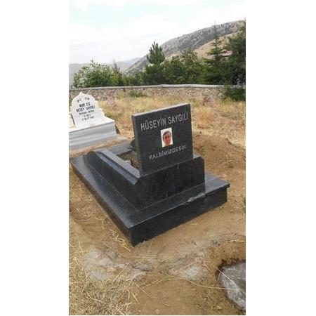 Kahramanmaraş'a Montajı yapılan 15cm kalınlıkta Nero Gaska Mezar Modeli