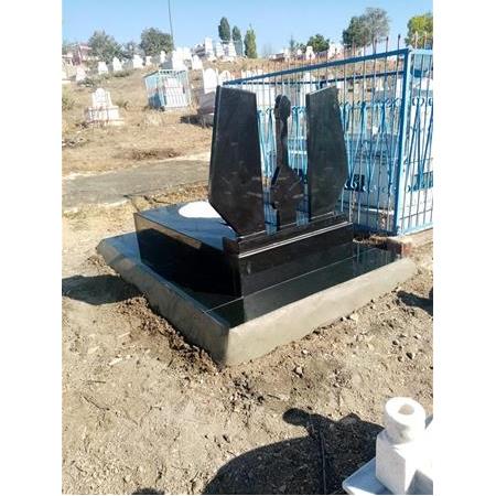 Tokat'a Montajı Yapılan Absolut Black 8'lik Özel Mezar Modeli