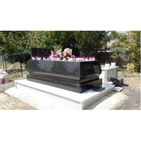 Muş Varto'ya Montajı Yapılan 13cm Kalınlıkta Absolute Black konik blok granit mezarımız