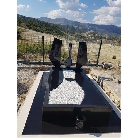 Tunceli'ye Montajı Yapılan 5-8cm Kalınlıkla Absolut Black Özel Tasarım Mezar